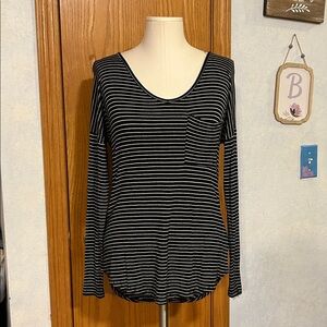 Free Kisses Black & White Top- Women’s Size Medium